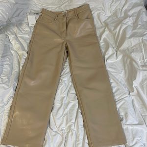 Melinda cropped pants in flax beige!
